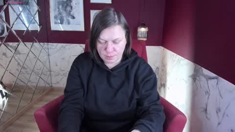 Kelly online show from 02-06-25, 05:25