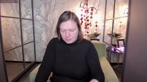 Kelly online show from 02-15-25, 01:27