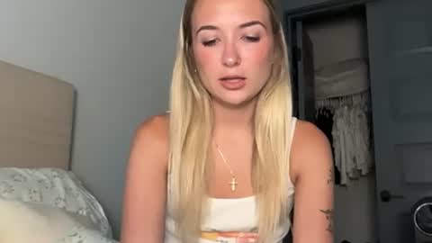 Snapshot of kelseyblu chatting on 06-27-26, 12:15 Kelsey Blu online show from 06-27-26, 12:15