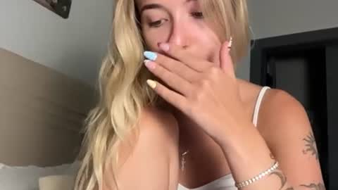 Snapshot of kelseyblu chatting on 07-18-26, 02:49 Kelsey Blu online show from 07-18-26, 02:49