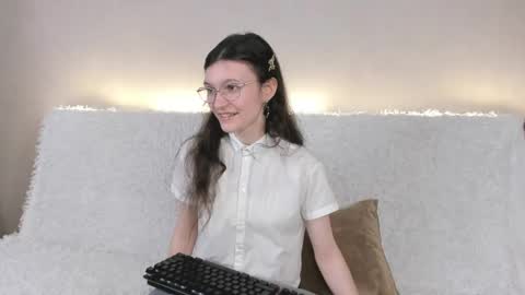 Kelsirabenold online show from 05-18-26, 04:51