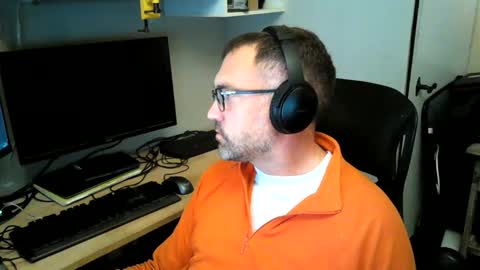 kelvin06133 online show from 12-10-24, 09:11