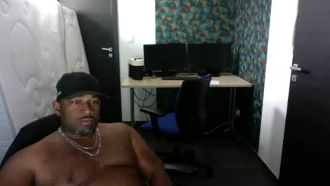Snapshot of ken3897 chatting on 06-04-26, 08:31 ken3897 online show from 06-04-26, 08:31