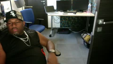 Snapshot of ken3897 chatting on 07-08-26, 11:26 ken3897 online show from 07-08-26, 11:26