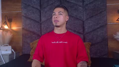   online show from 02-12-25, 02:35