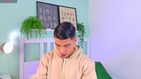   online show from 09-10-25, 11:43