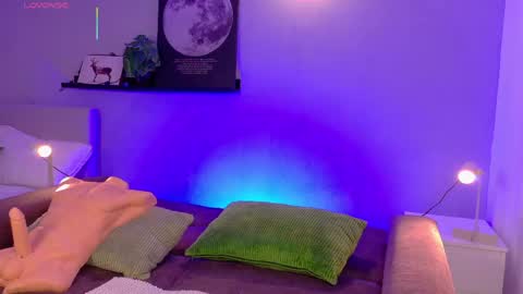   online show from 05-18-26, 09:15