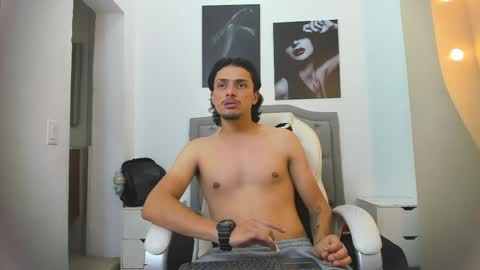 Snapshot of ken_valkov chatting on 04-21-26, 08:01 Ken Valkov online show from 04-21-26, 08:01