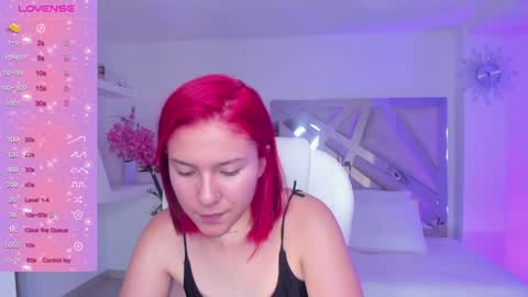 Snapshot of kendaall_jenner chatting on 02-09-25, 03:43 Kendall Jenner online show from 02-09-25, 03:43