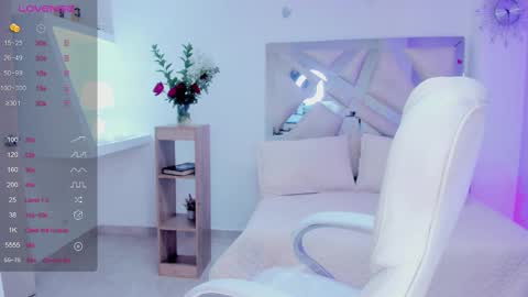 Snapshot of kendaall_jenner chatting on 02-16-25, 04:31 Kendall Jenner online show from 02-16-25, 04:31