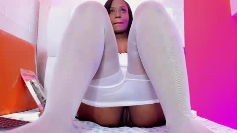 kendal_hot69_ online show from 04-29-26, 05:30