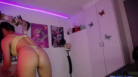 kendall  INSTAGRAM  alice vargas04 online show from 12-19-24, 10:21