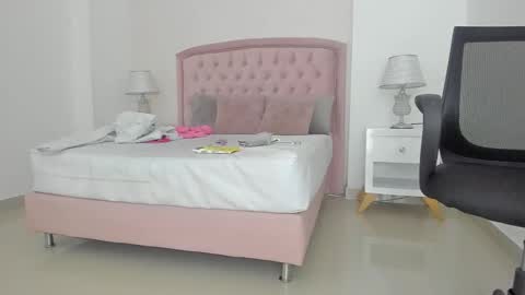 Kendall online show from 09-24-25, 06:28