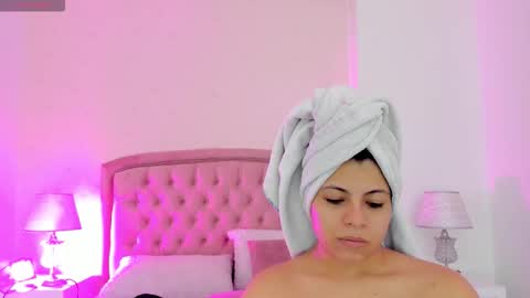 Kendall online show from 11-11-25, 06:35