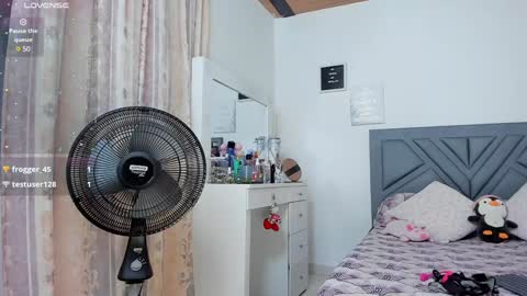 Kendall ewers online show from 12-17-24, 02:12