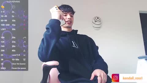 kendall ross online show from 10-31-25, 03:57