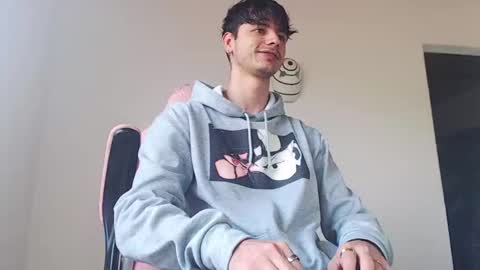 kendall ross online show from 11-04-25, 03:33