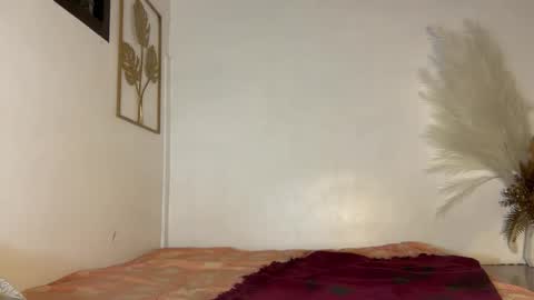 Snapshot of kendall_sue chatting on 10-08-25, 04:37 kendall_sue online show from 10-08-25, 04:37