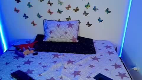 kendallgil online show from 01-08-25, 04:23