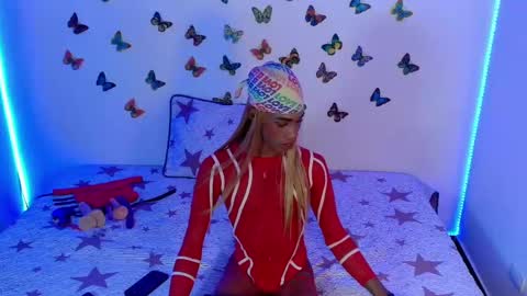 kendallgil online show from 01-17-25, 05:32