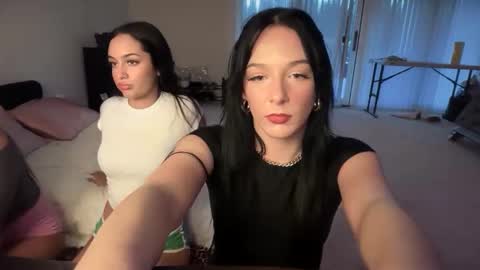 Snapshot of kendallmonroee chatting on 11-09-25, 12:09 kendallmonroee online show from 11-09-25, 12:09