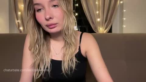 Kendall online show from 11-26-25, 08:21