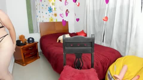 Snapshot of kendallwrist chatting on 11-04-25, 04:39 Fernanda online show from 11-04-25, 04:39