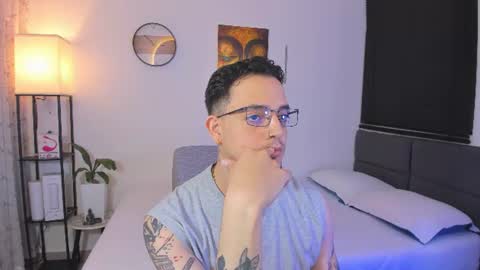 kendel_dimitri online show from 06-18-26, 03:07
