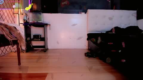Kendra Bailey online show from 06-25-26, 03:17