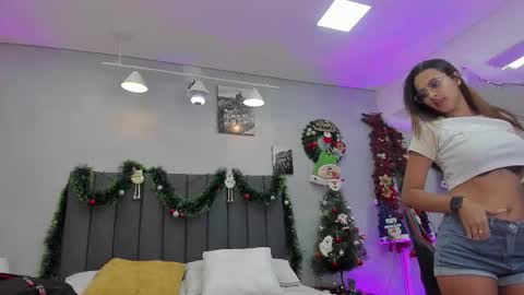 Kendra London online show from 12-14-25, 11:15