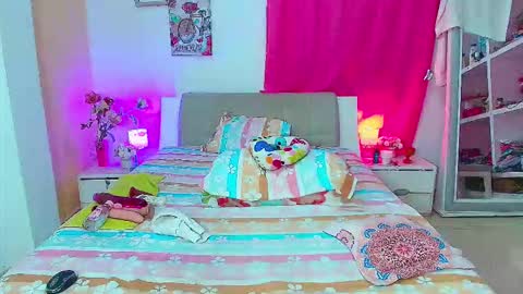 Snapshot of kendra_love31 chatting on 03-02-26, 07:15 kendra_love31 online show from 03-02-26, 07:15