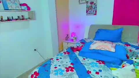 Snapshot of kendra_love31 chatting on 03-16-26, 03:12 kendra_love31 online show from 03-16-26, 03:12