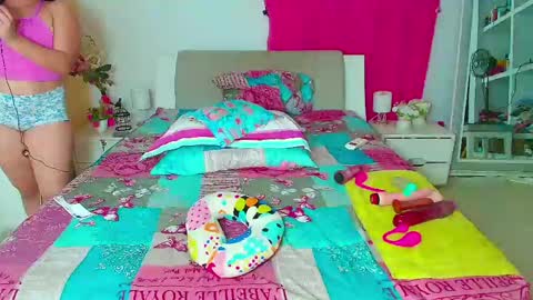 kendra_love31 online show from 05-11-26, 03:12