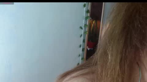 Snapshot of kendra_lust_69 chatting on 09-29-25, 09:14 kendra_lust_69 online show from 09-29-25, 09:14