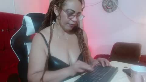 kendra_lust_69 online show from 05-13-26, 10:49