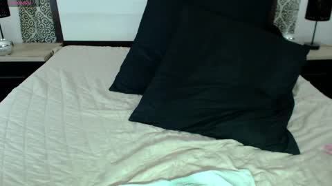 Snapshot of kendra_squirts chatting on 05-08-26, 07:36 Kendra online show from 05-08-26, 07:36