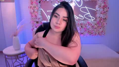  K E N D R A  online show from 04-03-26, 02:31