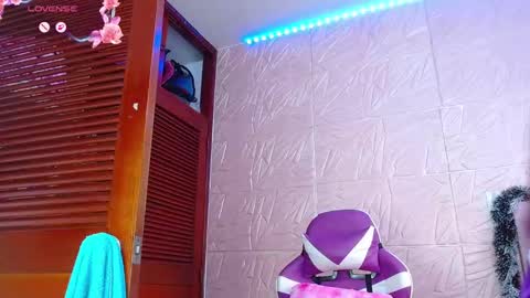 Snapshot of kendrapotter chatting on 01-08-26, 07:27 KENDRAPOTTER online show from 01-08-26, 07:27