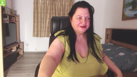 Snapshot of kendrasecrets chatting on 12-13-25, 07:53 Kendra online show from 12-13-25, 07:53