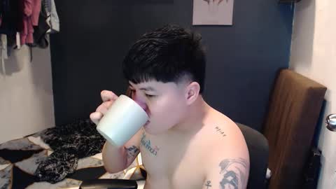 Snapshot of kenhotline911 chatting on 12-20-25, 07:59 ken online show from 12-20-25, 07:59