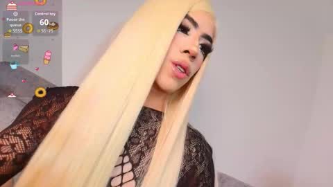 kenia_fox1 online show from 10-30-25, 01:34