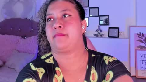 Snapshot of kenia_thompson01 chatting on 09-30-25, 06:35 01 online show from 09-30-25, 06:35