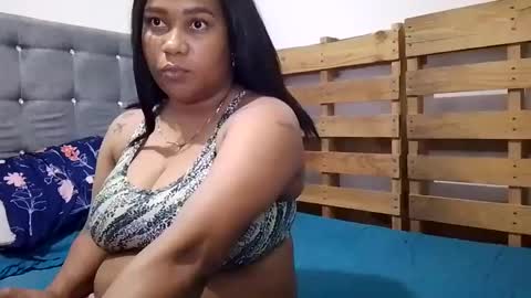 Kenia  online show from 09-25-25, 07:39