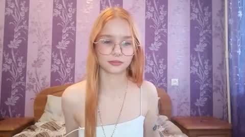 Snapshot of keniazinn chatting on 09-20-25, 11:33 Luna online show from 09-20-25, 11:33