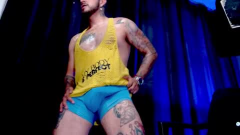 Snapshot of kenllyhot chatting on 02-26-25, 11:15 Kenlly online show from 02-26-25, 11:15