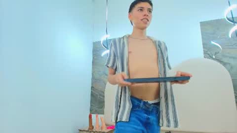 Snapshot of kenny_hank chatting on 06-22-26, 03:36 kenny_hank online show from 06-22-26, 03:36