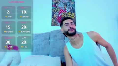 Snapshot of kenny_jackson_2025 chatting on 03-20-26, 07:08 kenny and Ian online show from 03-20-26, 07:08