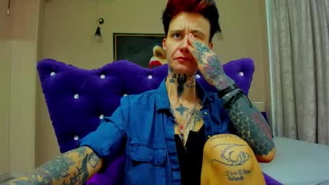 Sellena and Kenny online show from 12-16-25, 09:09