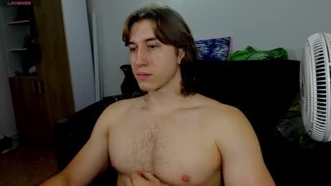 Snapshot of kent_rushell chatting on 11-07-25, 12:43 kent_rushell online show from 11-07-25, 12:43