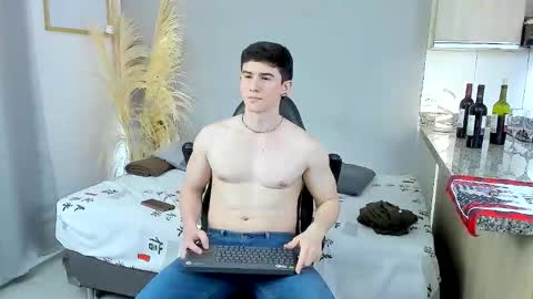 Santiago online show from 02-15-26, 07:51